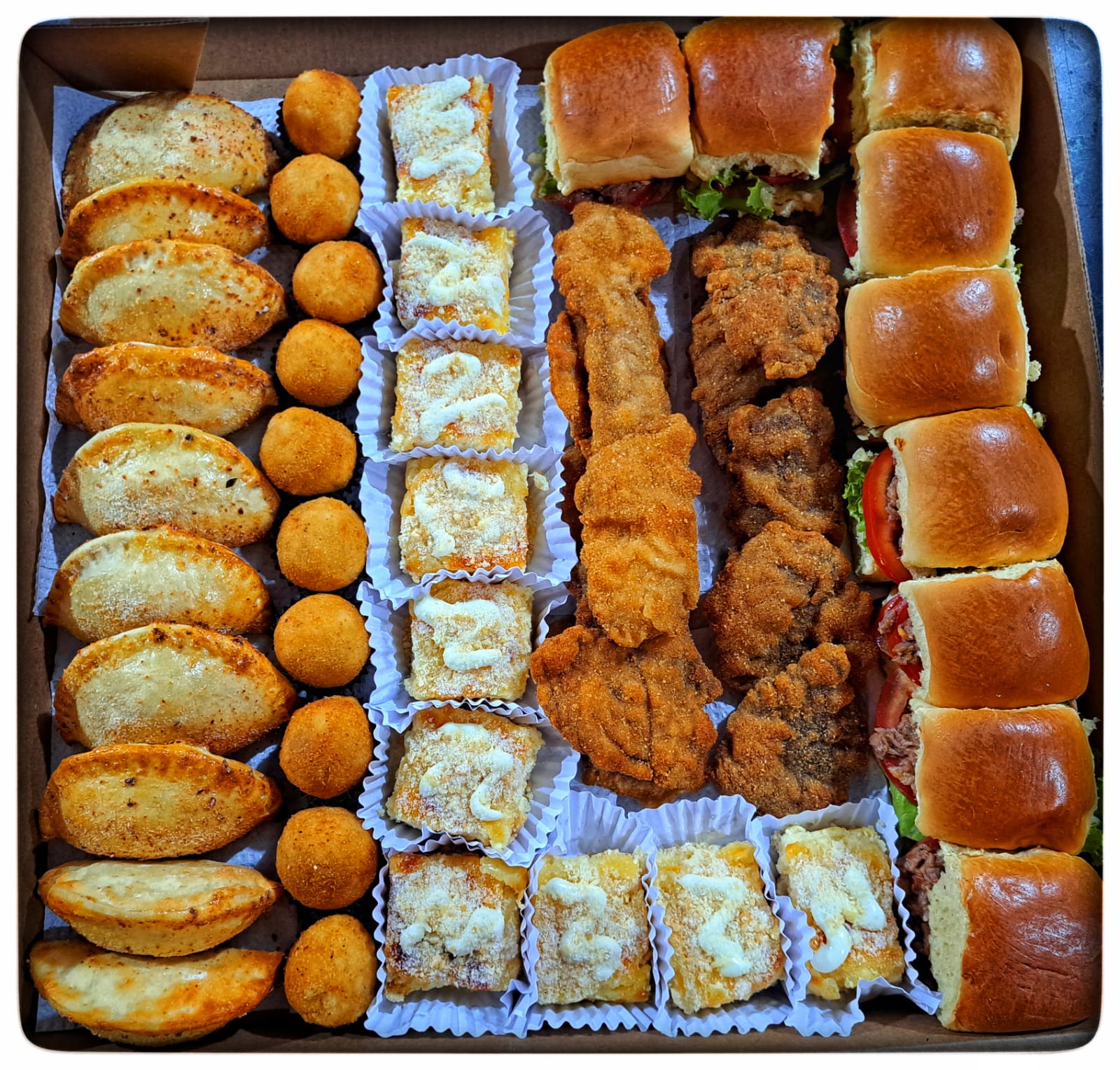 Bandeja de bocaditos salados
